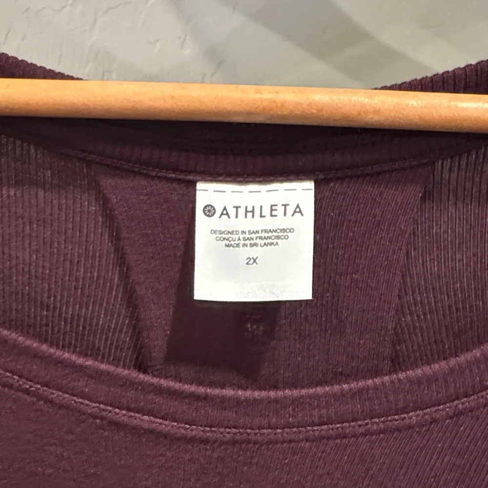 Athleta 2X With Ease Deep Burgundy Short Sleeve Tee Plus Size - Picture 2 of 7